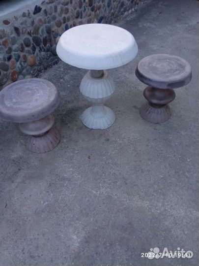 Для сада или беседки, Стол и две скамейки,Бетонные