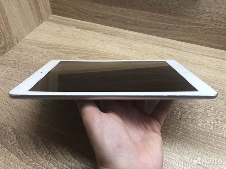 iPad air 64gb (1-го поколения)