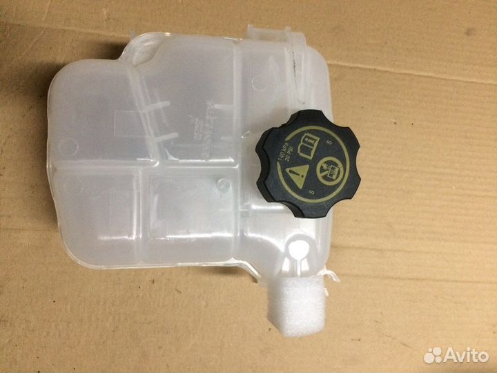 Бачок охлаждения Chevrolet Cruze Orlando