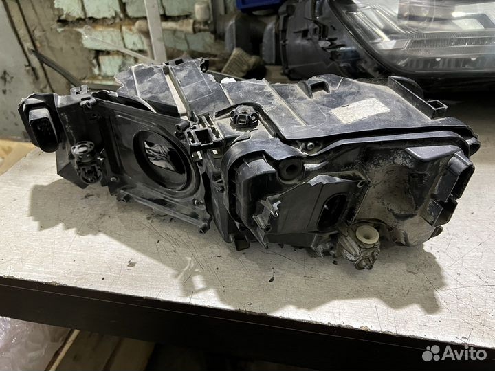 Фара правая Audi Q7 4m Matrix матричная