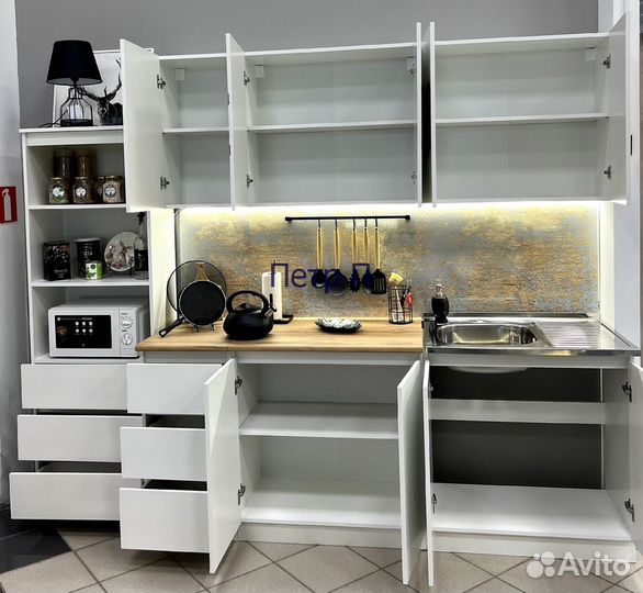 Кухня новая