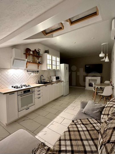 3-к. квартира, 80 м², 8/8 эт.