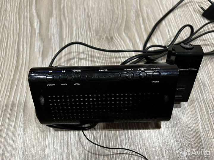 Радиочасы vitek