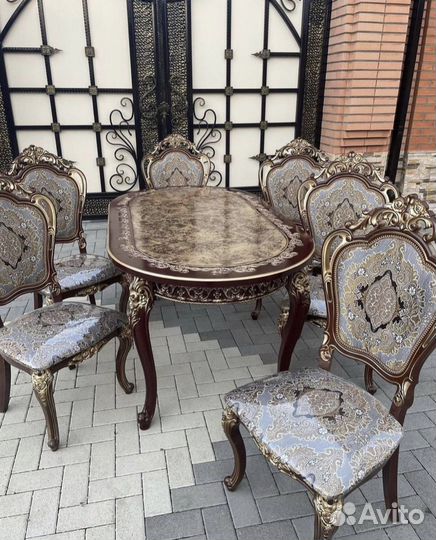 Столы и стулья