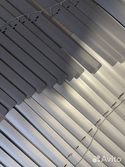 Жалюзи горизонтальные бу