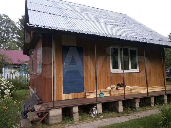 Дача 50 м² на участке 10 сот.