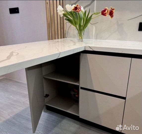 Красивая кухня на заказ собственное производство