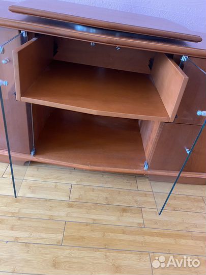 Тумба под тв Италия