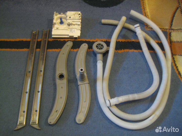 Запчасти пмм Bosch SRS55MO2EU/03 и корзина другая