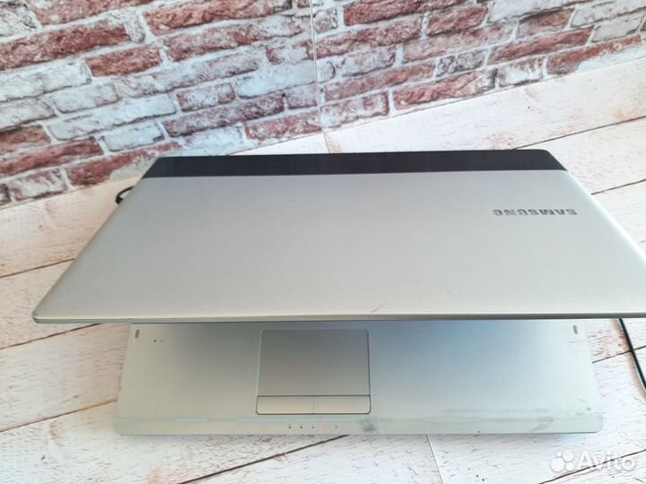 Отличный ноутбук Samsung RV515