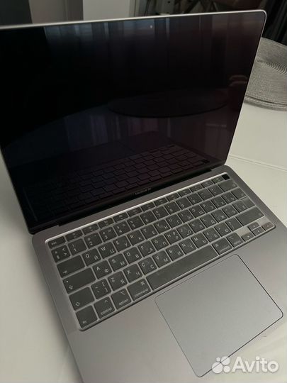 Apple MacBook Air (mwtj2RU/A) Core i3/8Gb/256Gb/13