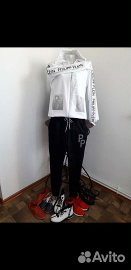 Спортивный костюм женский