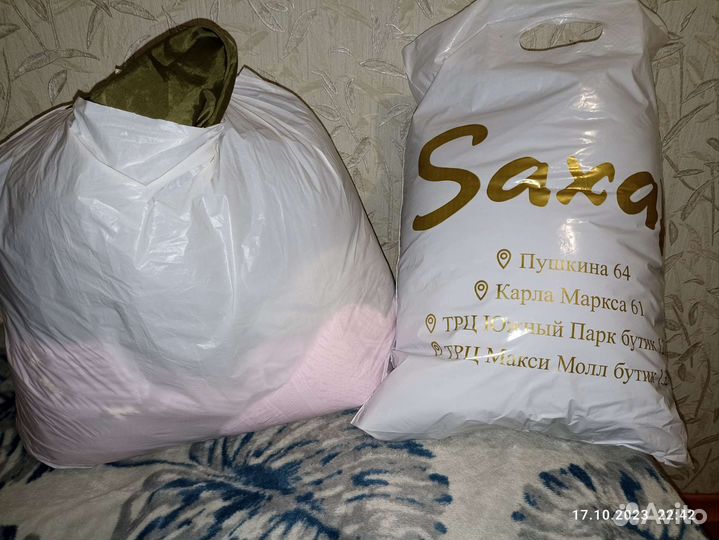 Вещи пакетом отдам бесплатно