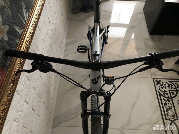 Велосипед GT Avalanche Expert 29