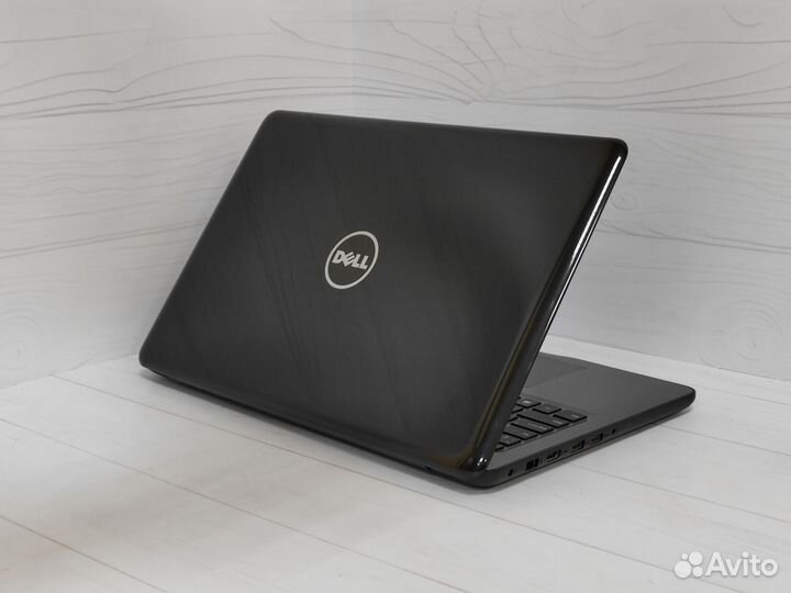 Ноутбук Dell Inspiron 15.6