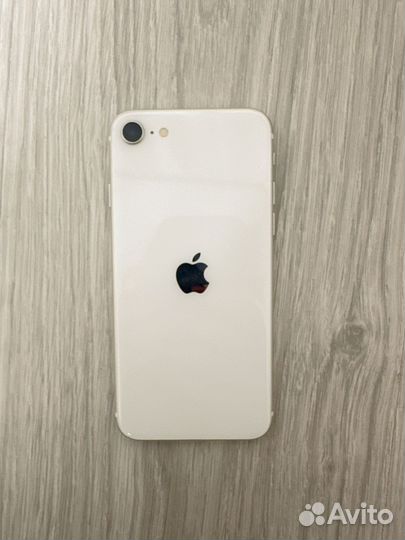 iPhone SE, 64 ГБ