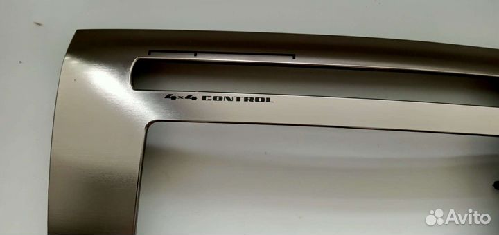 Накладка центральной консоли hummer H3 20756985