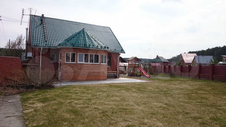 Коттедж 180 м² на участке 19,5 сот.