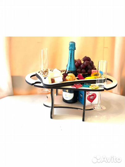 Столик винный с менажницей