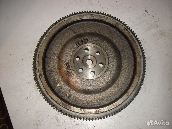 Маховик двигателя