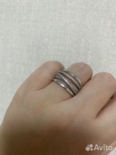 Серебряное кольцо с фианитом