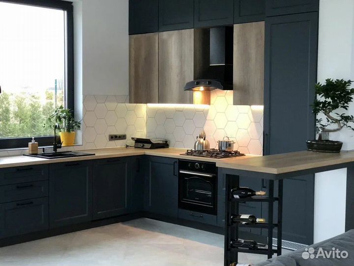Кухонный гарнитур (любые размеры)
