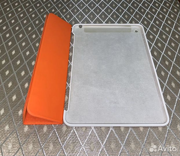 Чехол и обложка на iPad mini