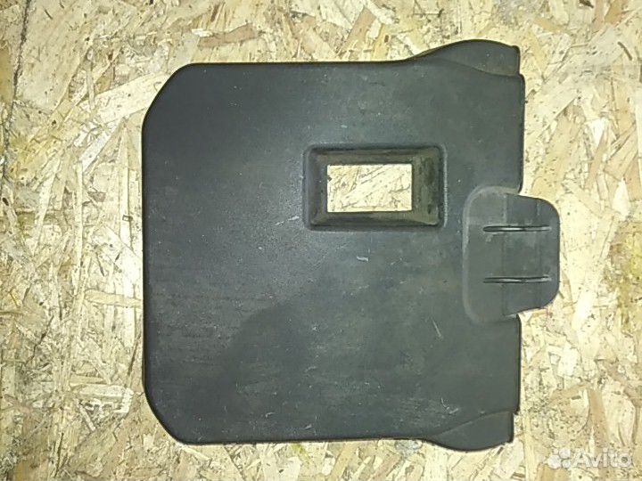 Крышка аккумулятора Форд Фокус 3