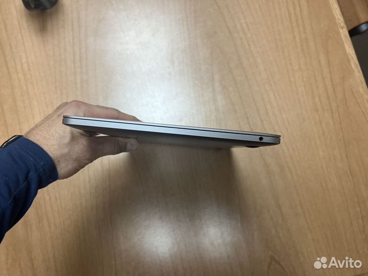 Apple macbook pro 13 2020 16gb 256gb touch bar