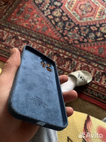 Чехол на iPhone