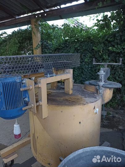 Бетоносмеситель Бас 250