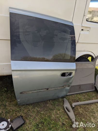 Боковая дверь Dodge caravan /Chrysler