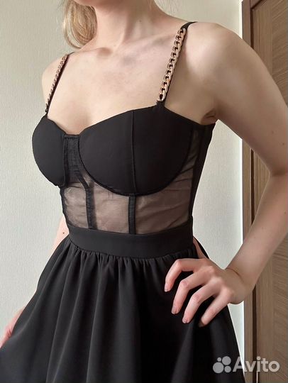 Платье с корсетом