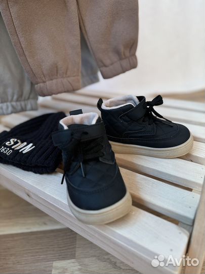 Ботинки детские новые 22,5 23 24 25