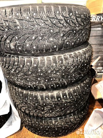 Nokian Tyres Hakkapeliitta 9 SUV 225/65 R17 106T