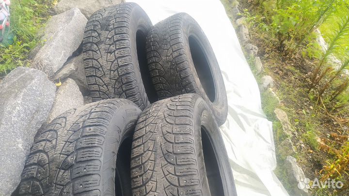 Pirelli Winter Studdable Plus 215/65 R16 98