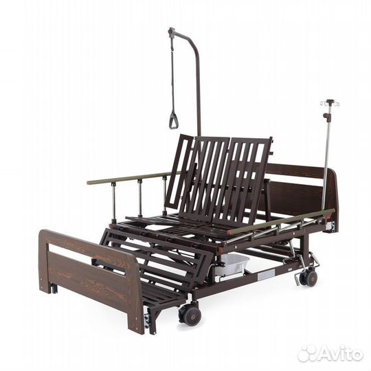 Медицинская кровать для инвалидов