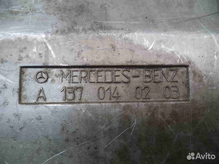 Б/У Б/У Поддон 1370140203 mercedes-benz