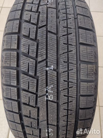 Yokohama Ice Guard IG60A 245/40 R19 98Q