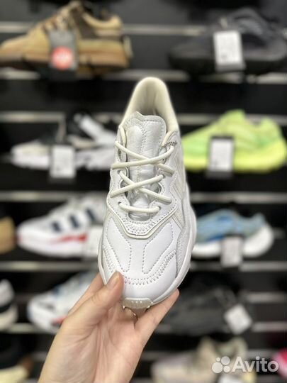 Кроссовки Adidas Ozweego