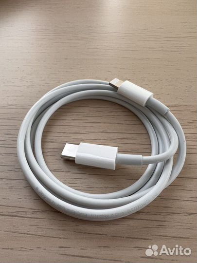 Кабель Apple USB Type-C Lightning из коробки