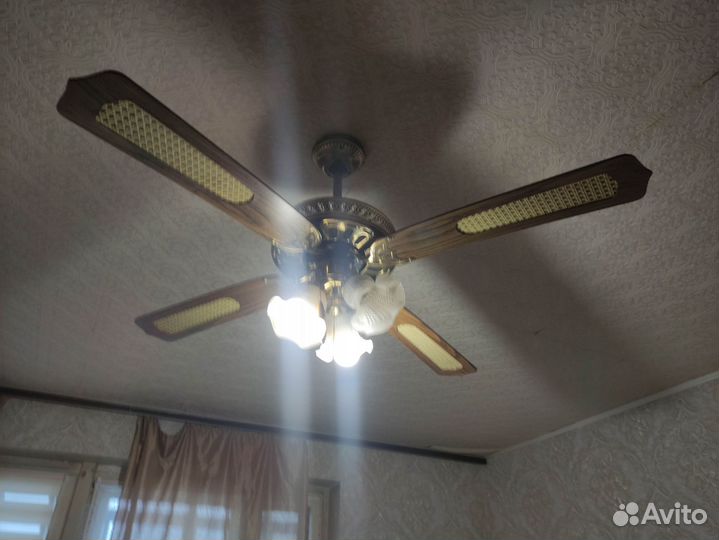 Люстра с вентилятором