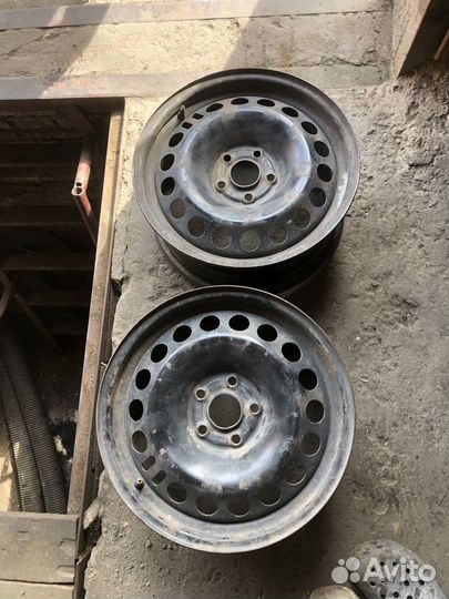 Accelera 651 2.25/4.5 R16