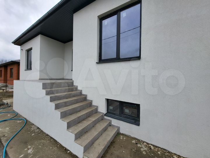 Дом 280 м² на участке 6 сот.