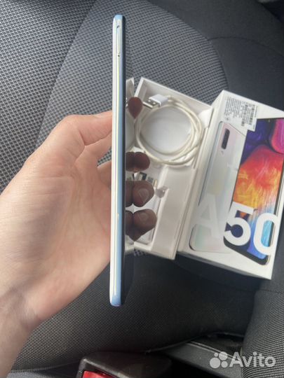 Samsung Galaxy A50, 4/64 ГБ