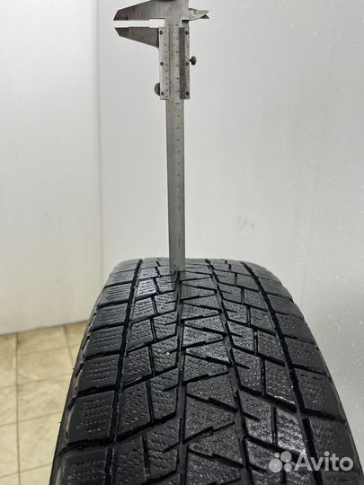 Bridgestone Blizzak DM-V1 205/70 R15