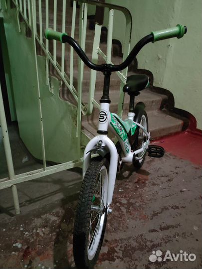 Детский велосипед 16