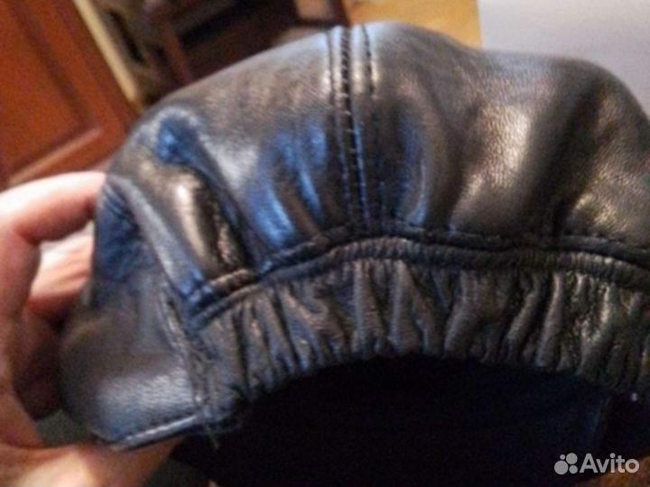 Мужская кожаная кепка демисезоная