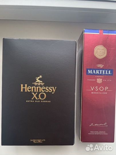 Коробки из-под коньяка Hennessy Martell