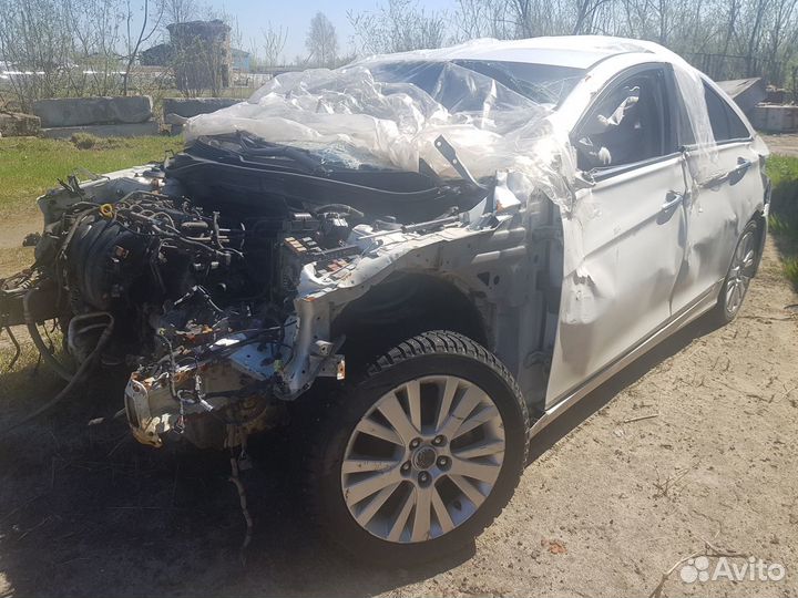 Hyundai Sonata 2.0 AT, 2011, битый, 70 000 км